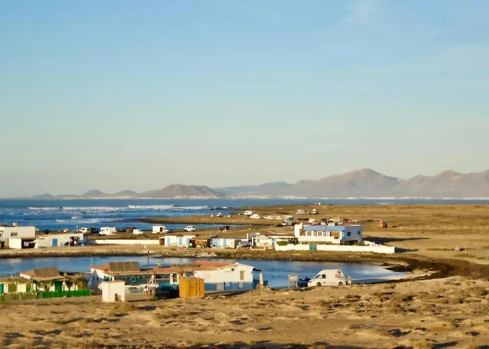 Majanicho Con Piscina 度假居 拉哈雷斯